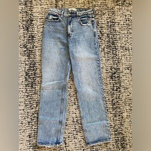Abercrombie 90's Straight Ultra High Rise